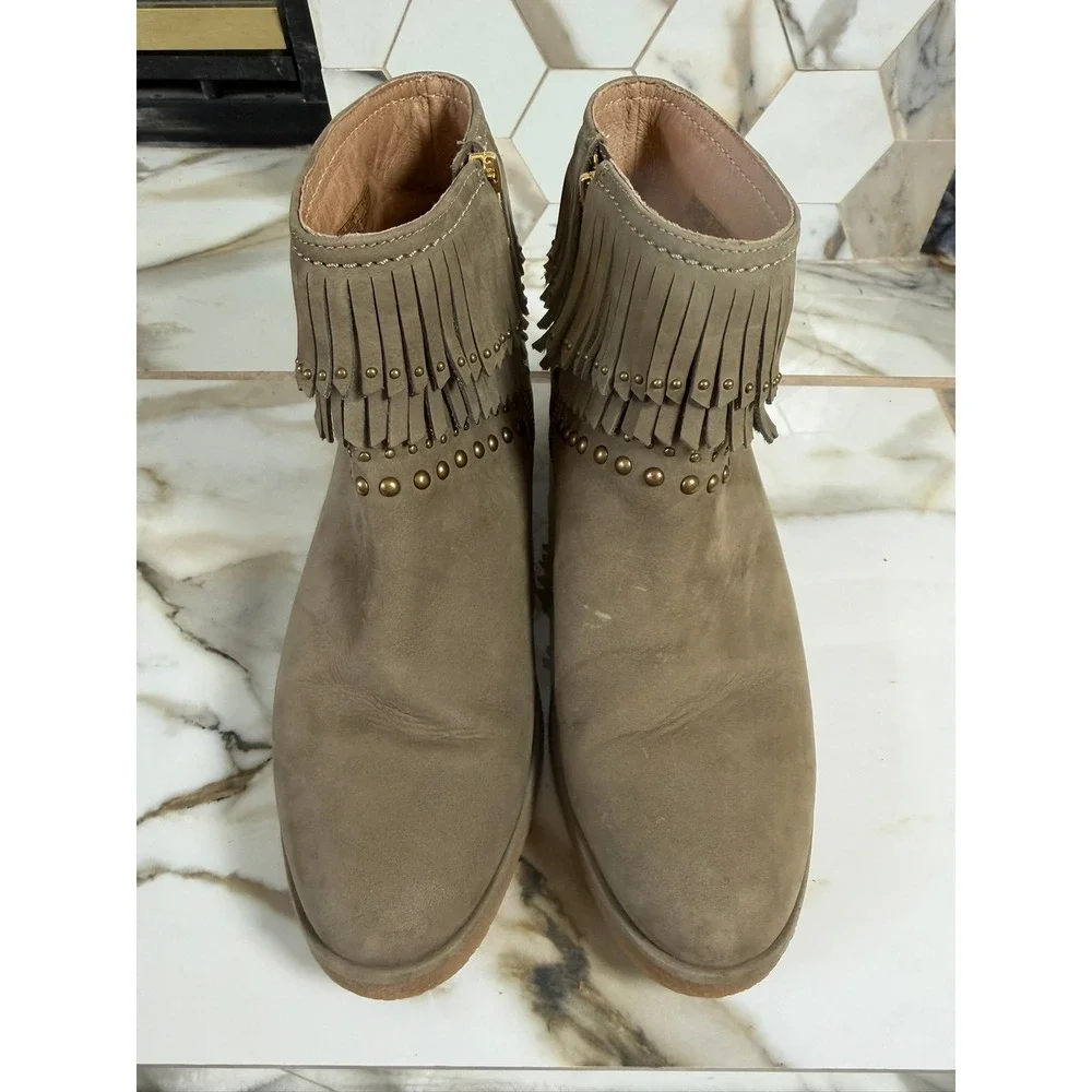 UGG Ariane Fringe Ankle Boots Womens 9.5 Sahara Taupe Suede Studded 1018638